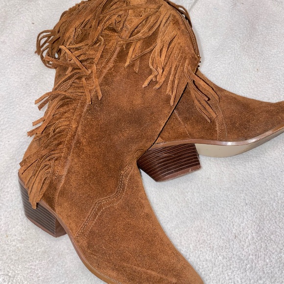 Minnetonka Brown Fringed Ankle Boots - Picture 2 of 15
